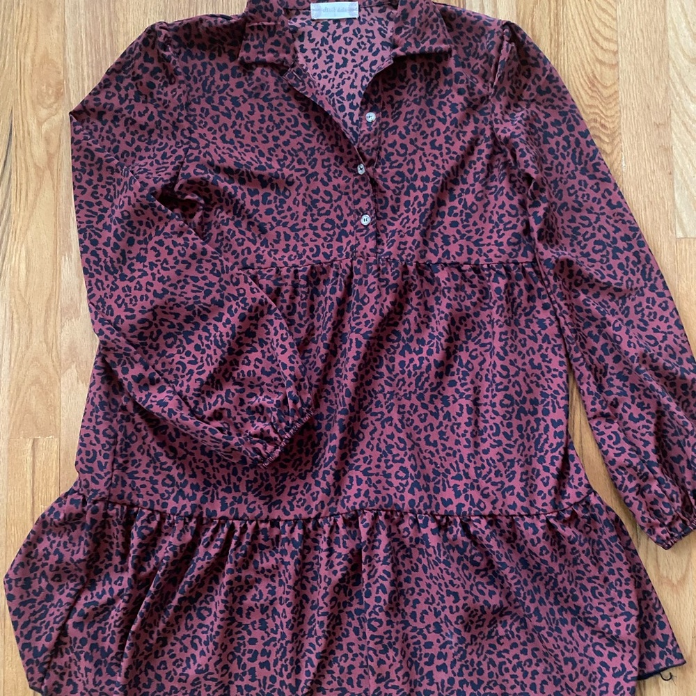 Two tiered long sleeve cheetah print dress  no tag never worn